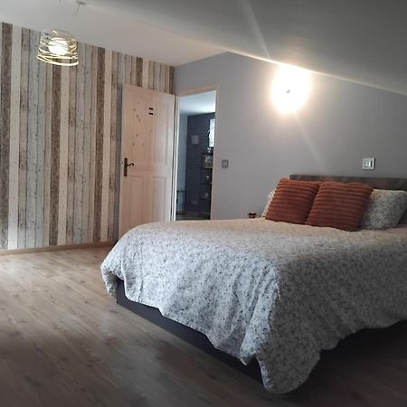 Au Pied Des Montagnes. Apartment แซ็ง-ฌ็อง-เดอ-โมเรียน ภายนอก รูปภาพ