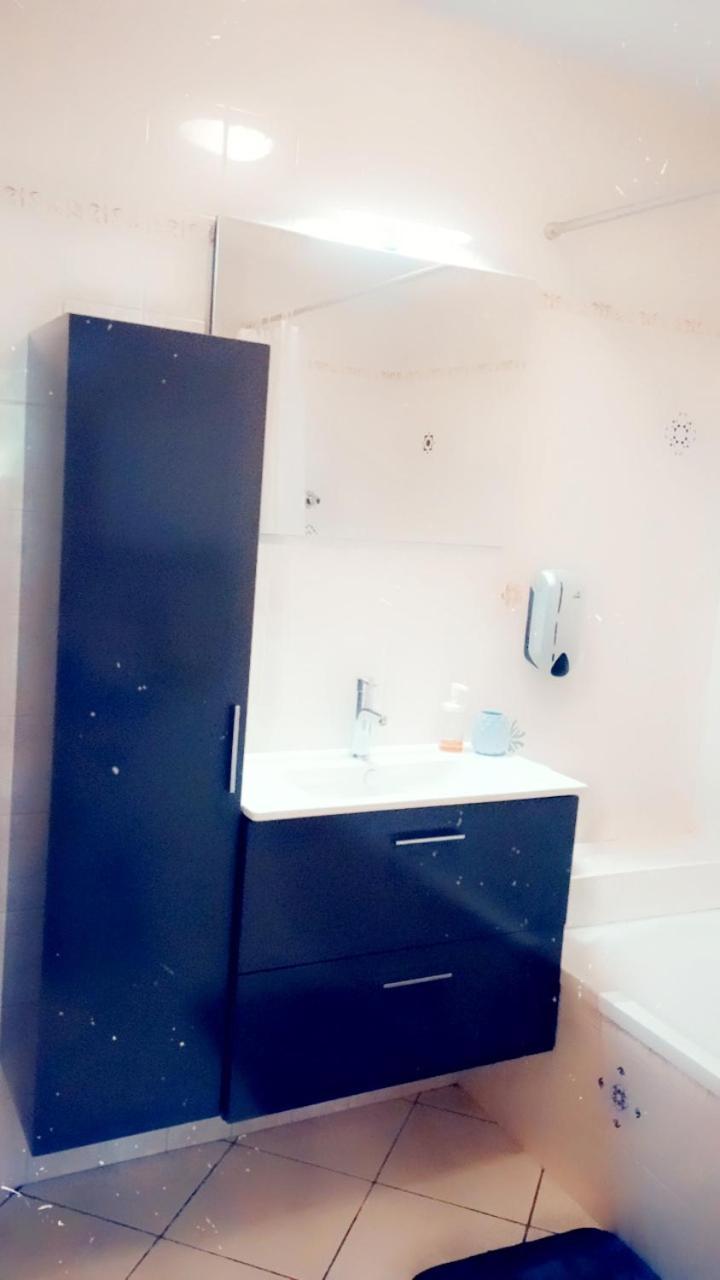 Au Pied Des Montagnes. Apartment แซ็ง-ฌ็อง-เดอ-โมเรียน ภายนอก รูปภาพ